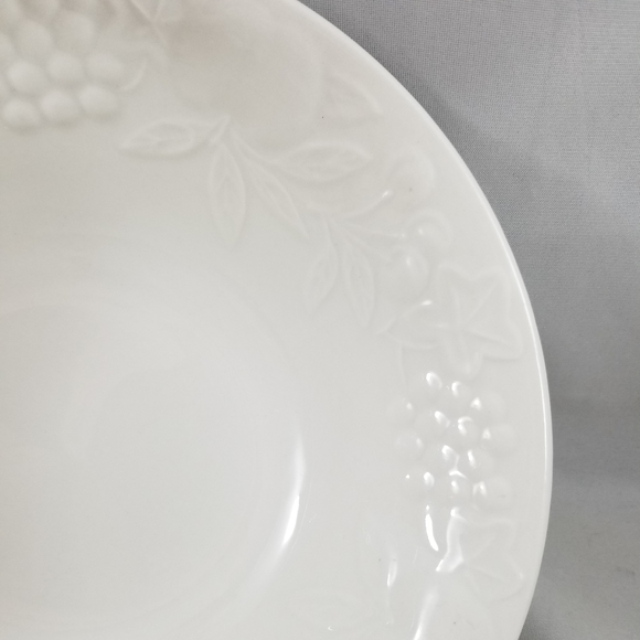 Gibson Housewares Flourish White Embossed Rimmed Soup Bowl - Picture 8 of 12